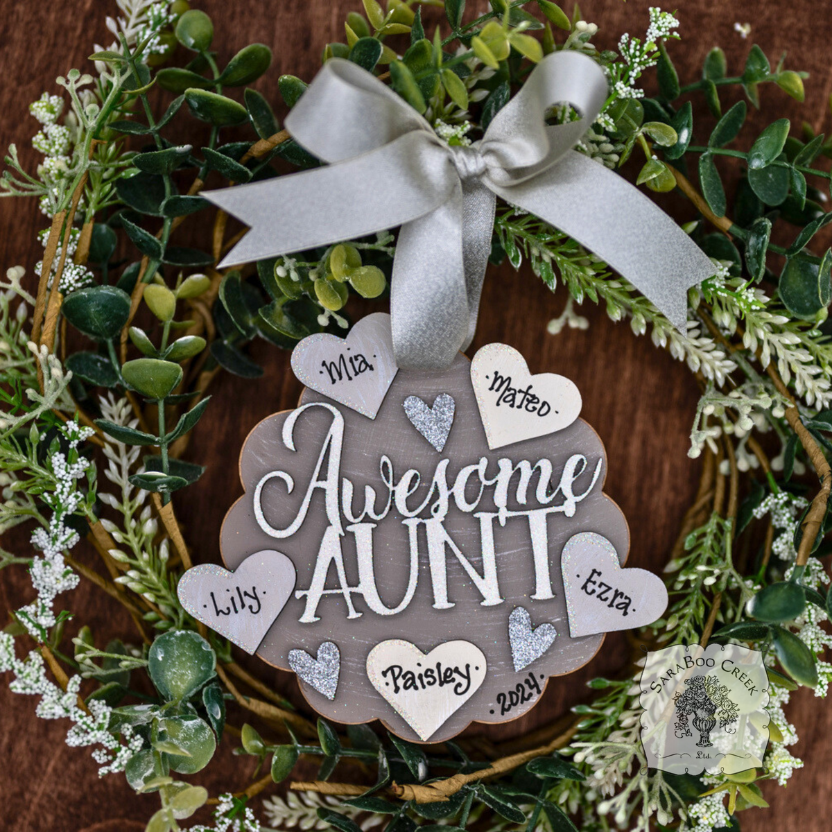 "Awesome Aunt" Ornament w/ 1-5 Personalized Hearts - Great Aunt Gift from Nieces and Nephews
