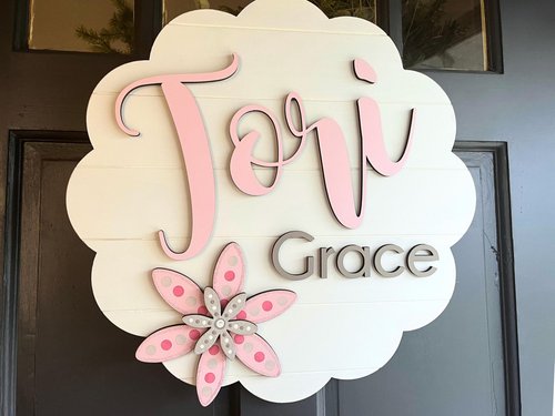 Scalloped Round Two Name Sign with Hand Painted Flowers