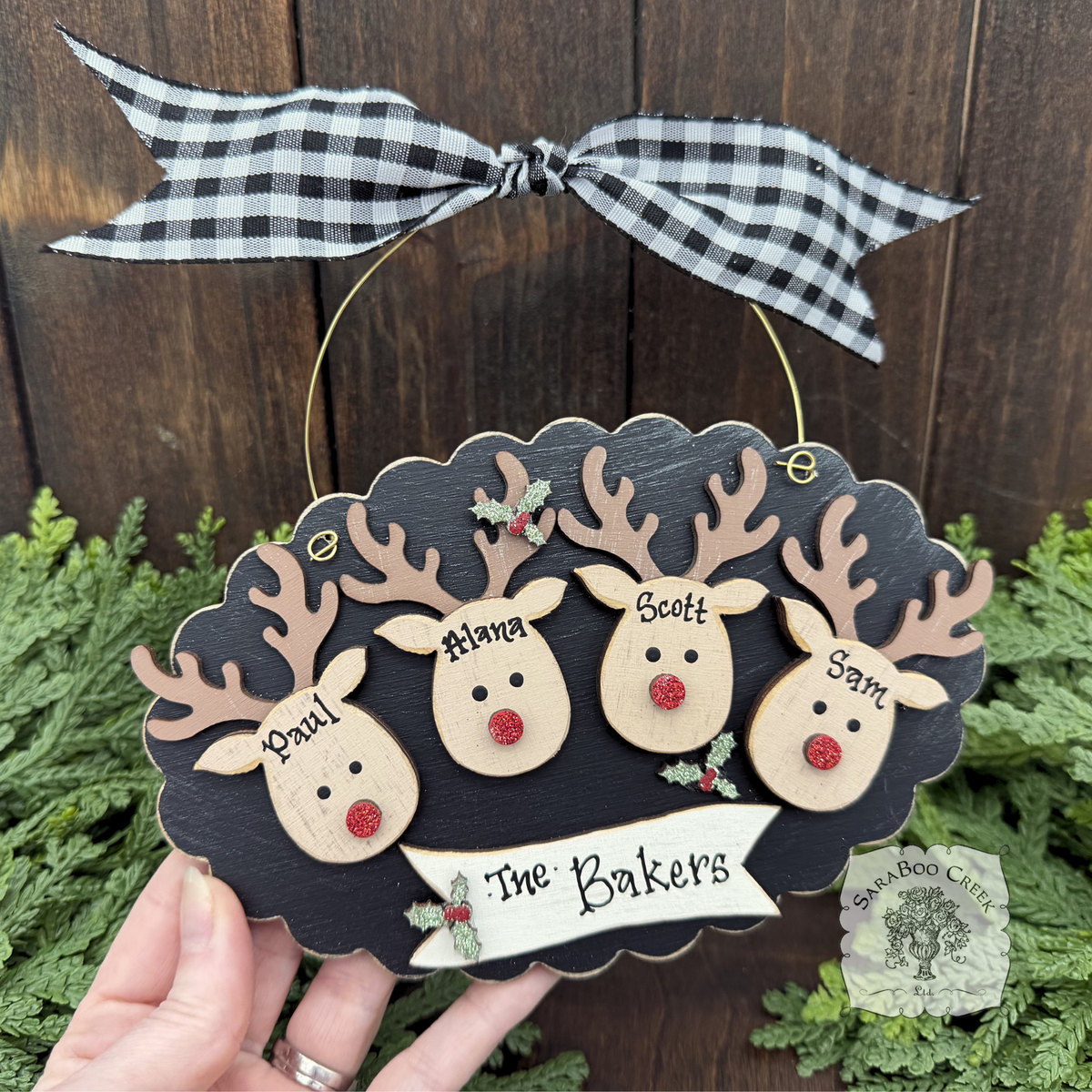 4 Reindeer Scallop Ornament with Banner