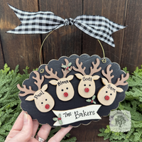 4 Reindeer Scallop Ornament with Banner